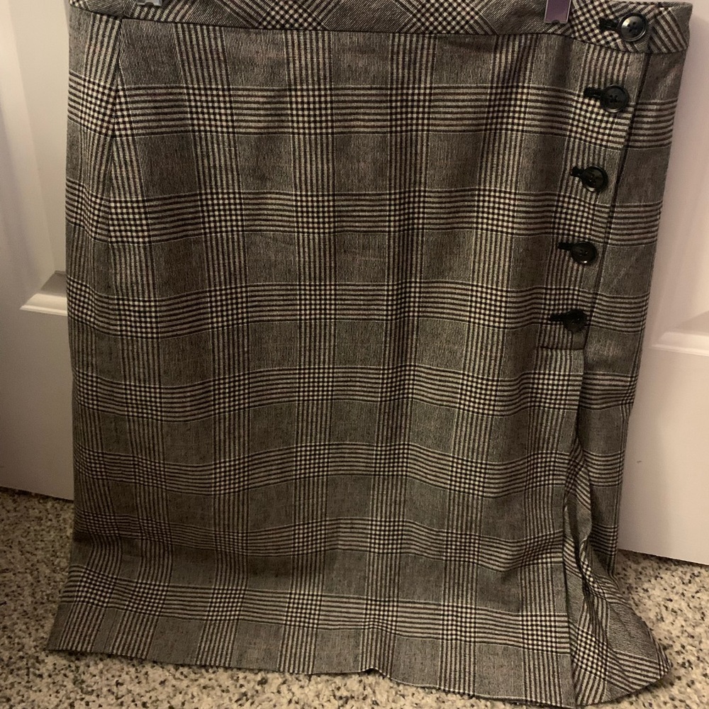 Banana republic knee length skirt. Size 12
